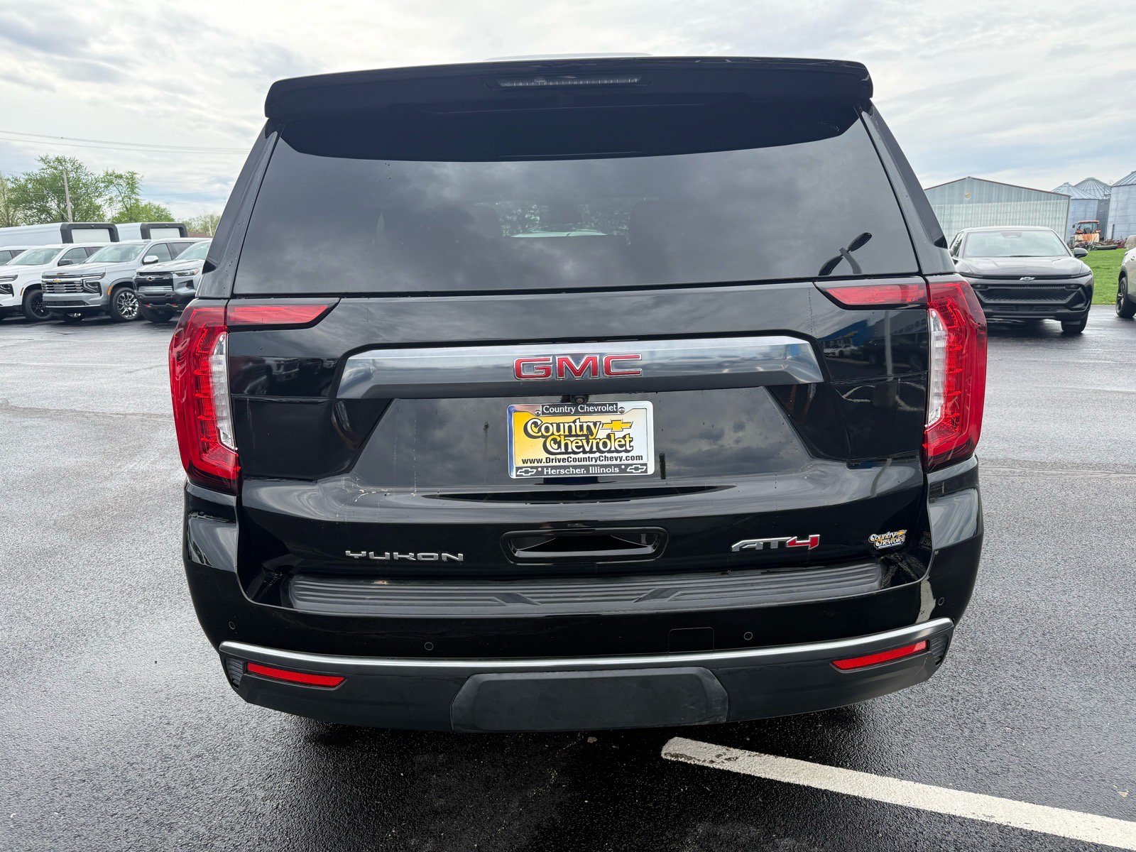 Used 2024 GMC Yukon AT4 AWD/4WD image 4