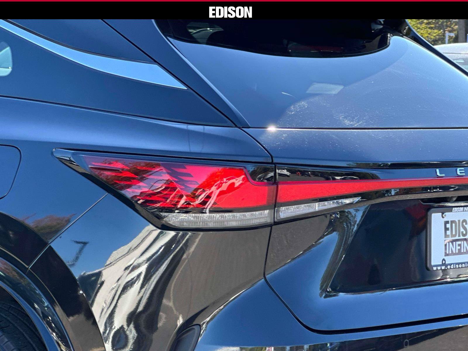 Used 2024 Lexus RX 350 Premium w/ Accessory Package AWD/4WD image 8