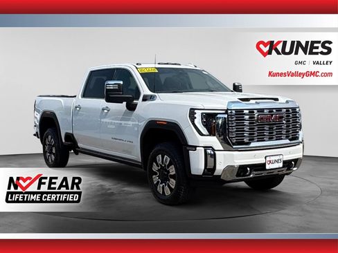 Used 2025 GMC Sierra 2500 Denali w/ Denali Reserve Package AWD/4WD image 1