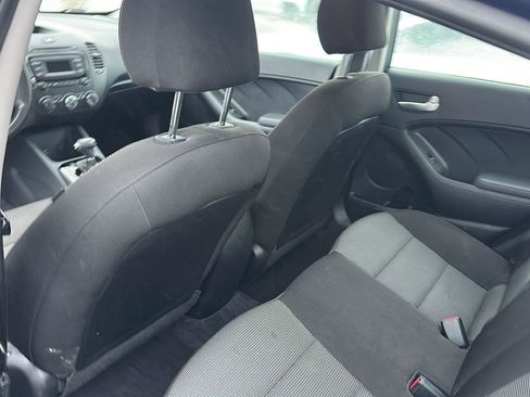 Used 2018 Kia Forte LX image 10