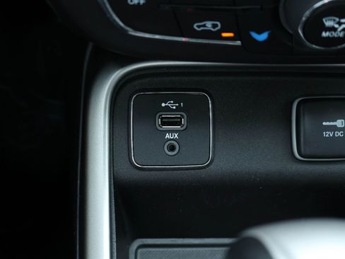 Used 2019 Jeep Compass Latitude FWD image 26