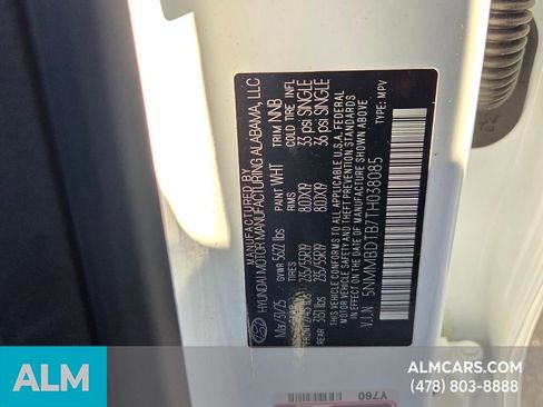 Used 2026 Genesis GV70 2.5T Advanced image 13