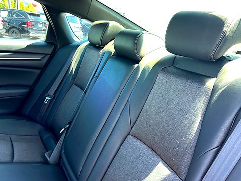 Used 2019 Honda Accord Sport image 19