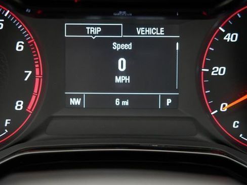 New 2026 Chevrolet Trax RS w/ Sunroof Package image 34