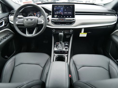 New 2026 Jeep Compass Limited image 9