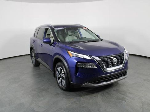 Certified 2021 Nissan Rogue SV w/ Premium Package FWD image 14
