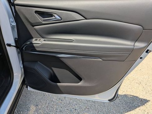 New 2026 Chevrolet Traverse LT w/ Midnight/Sport Edition FWD image 33