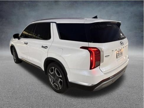Used 2023 Hyundai Palisade Limited FWD image 7