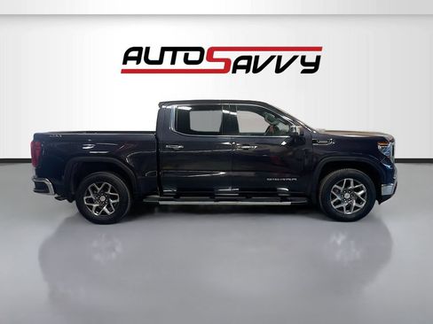 Used 2023 GMC Sierra 1500 SLT w/ SLT Premium Package AWD/4WD image 8