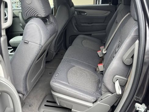Used 2015 Chevrolet Traverse LS FWD image 11