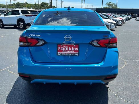 New 2025 Nissan Versa SR w/ Trunk Package image 5