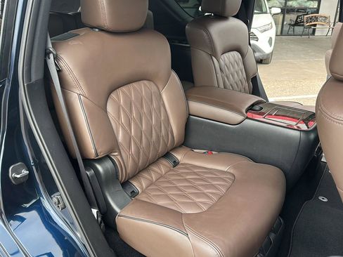 Used 2024 Nissan Armada Platinum w/ Captain's Chairs Package image 20