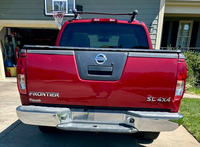 Used 2011 Nissan Frontier SL AWD/4WD image 27