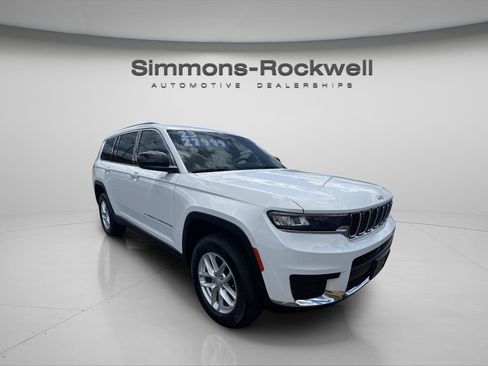 Used 2023 Jeep Grand Cherokee L Laredo AWD/4WD image 5