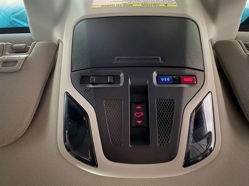 Used 2021 Subaru Outback Limited image 27