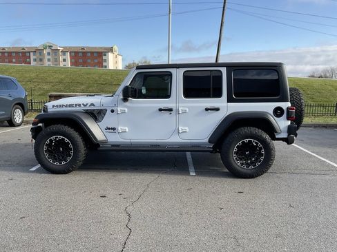 Used 2022 Jeep Wrangler Unlimited Sport image 5