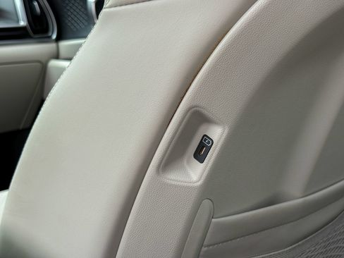 Used 2025 Kia Sorento EX w/ Panoramic Sunroof Package FWD image 35
