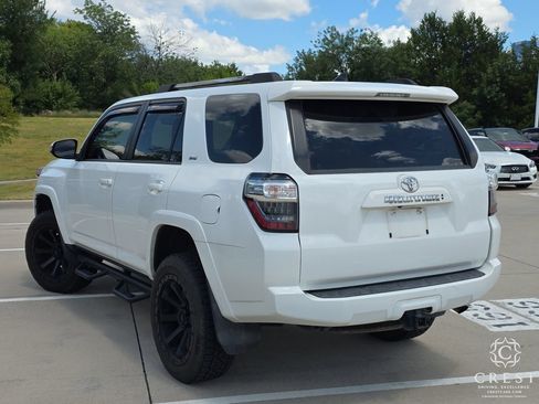 Used 2021 Toyota 4Runner SR5 Premium AWD/4WD image 3