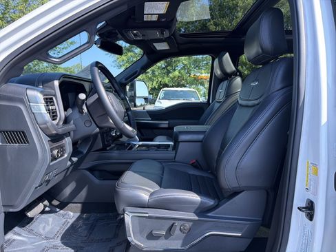 Used 2025 Ford F350 Platinum w/ FX4 Off-Road Package AWD/4WD image 25