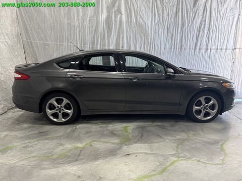 Used 2016 Ford Fusion SE image 14