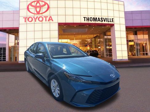 New 2025 Toyota Camry LE w/ Convenience Package image 3