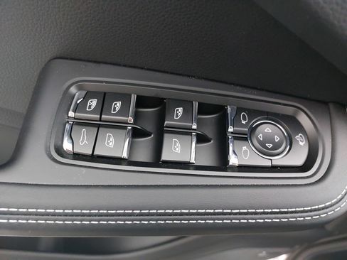 New 2026 Porsche Macan S image 29