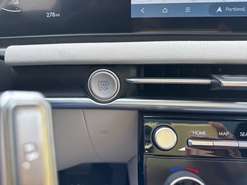 Used 2025 Hyundai Tucson Limited image 26