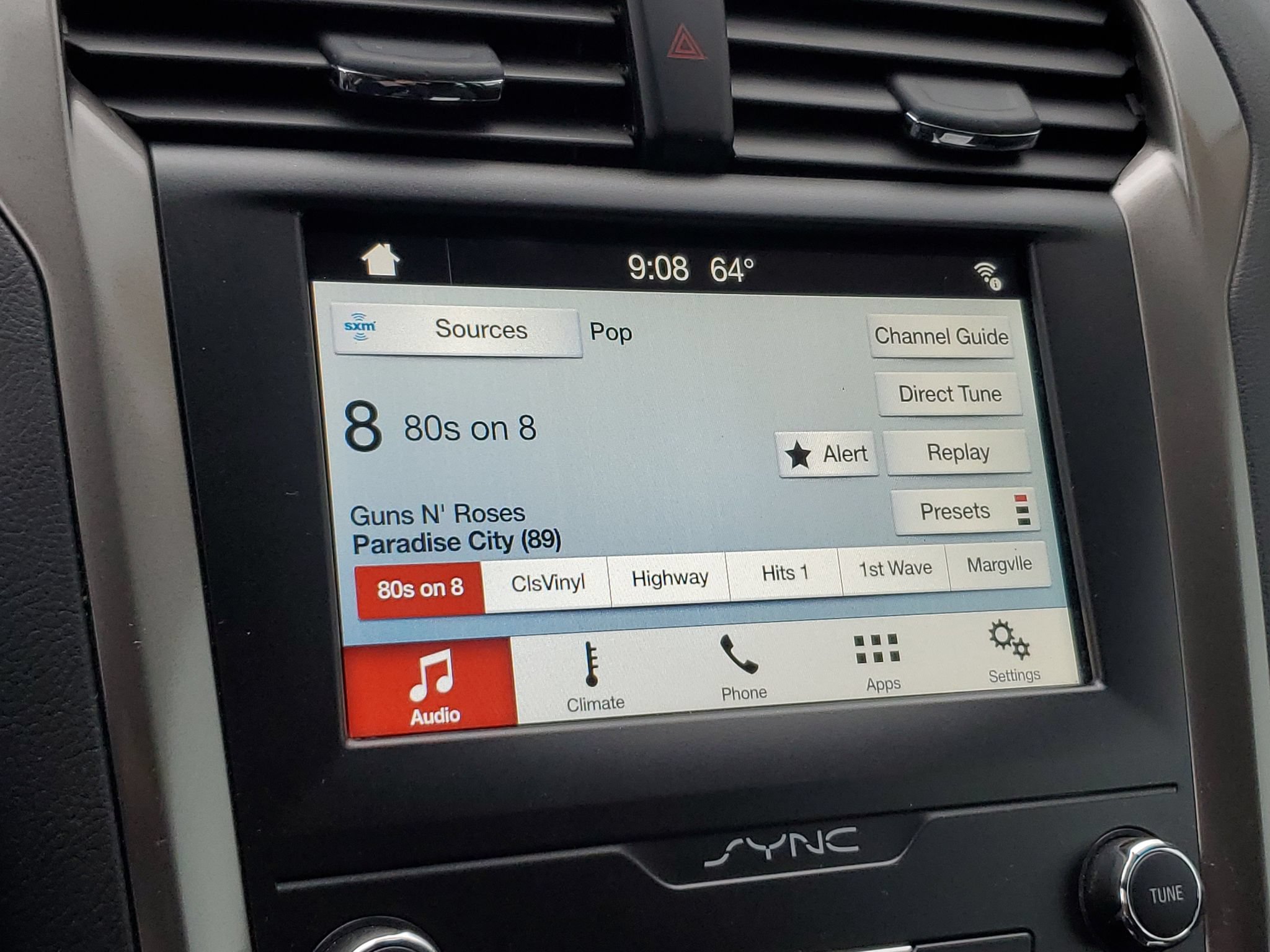 Used 2019 Ford Fusion SE FWD image 22