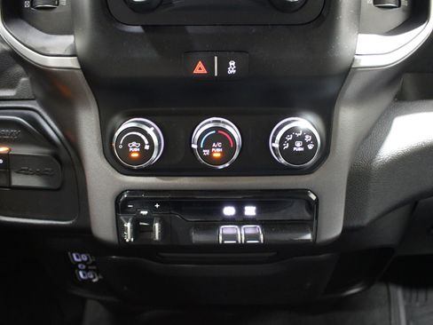Used 2019 RAM 2500 Big Horn AWD/4WD image 17