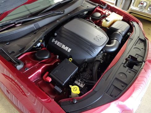 Used 2014 Chrysler 300 C w/ Beats Audio Group AWD/4WD image 20