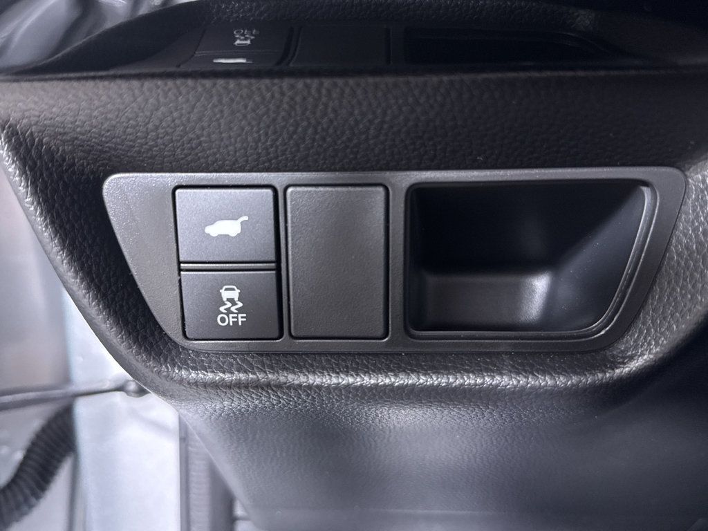 Used 2025 Acura ADX FWD image 25