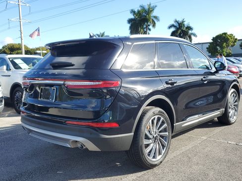 Certified 2023 Lincoln Corsair Reserve image 6