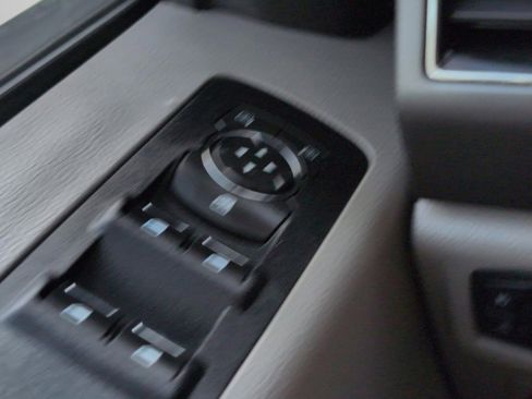 Used 2018 Ford F150 XLT image 41