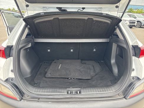 Used 2022 Hyundai Kona SE FWD image 17