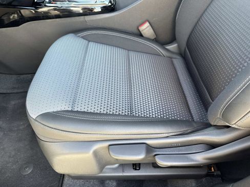 Used 2025 Chevrolet Trax LT w/ Driver Confidence Package image 19