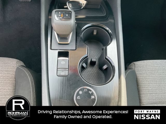 Used 2023 Nissan Rogue SV AWD/4WD image 25