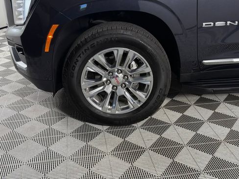Used 2025 GMC Yukon Denali RWD image 11