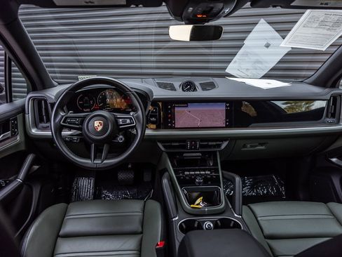 Certified 2024 Porsche Cayenne image 12