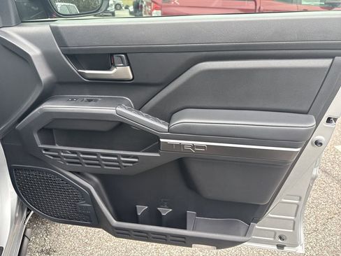 Used 2024 Toyota Tacoma TRD Sport w/ TRD Sport Upgrade Package image 15