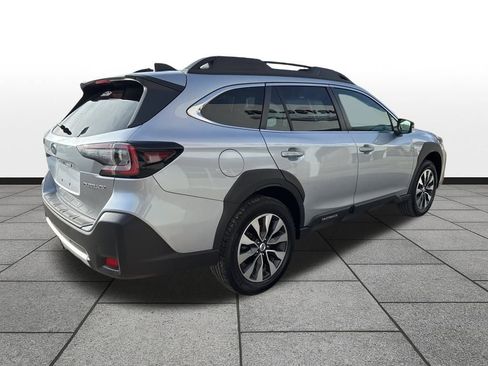 Used 2023 Subaru Outback Limited image 5