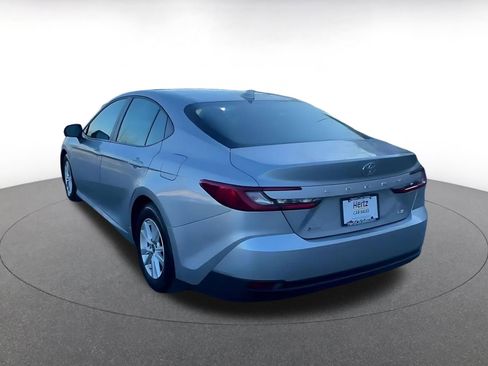 Used 2025 Toyota Camry LE image 12