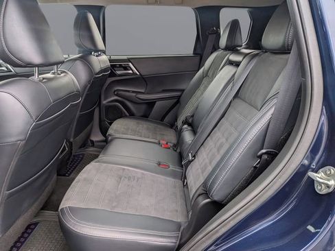 Used 2024 Mitsubishi Outlander SE FWD image 15