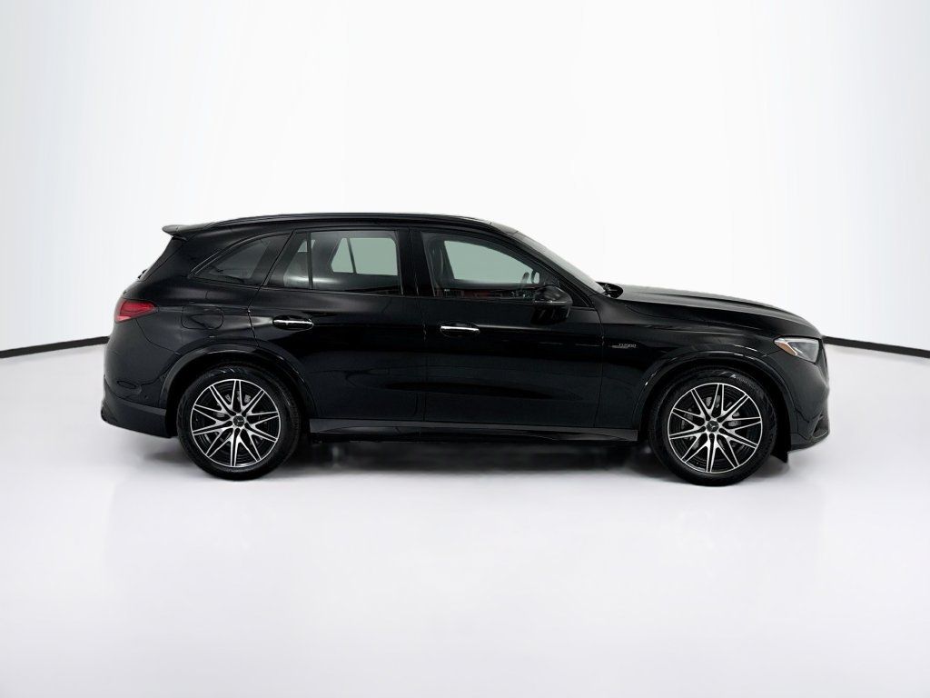 Used 2026 Mercedes-Benz GLC 43 AMG 4MATIC image 4