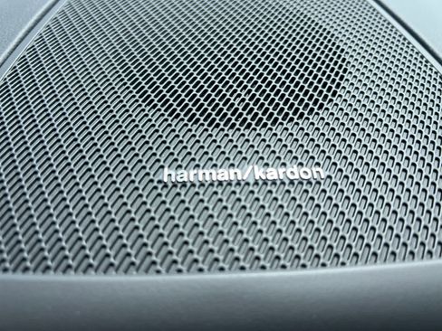 New 2025 Volvo XC60 B5 Ultra w/ Climate Package image 23