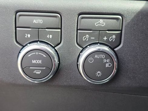 New 2026 GMC Sierra 1500 SLE AWD/4WD image 28