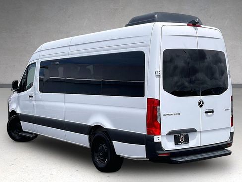 Used 2024 Mercedes-Benz Sprinter 2500 image 33