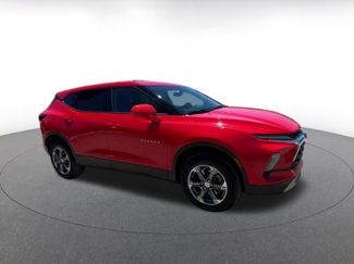 Used 2025 Chevrolet Blazer LT FWD video 2