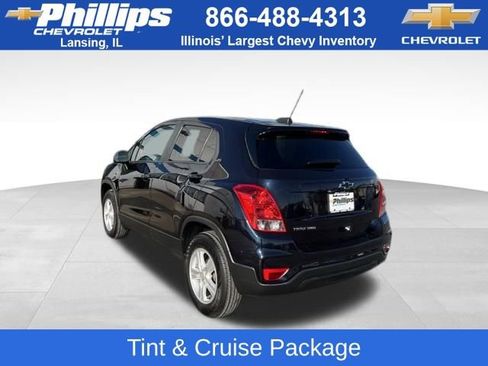 Used 2022 Chevrolet Trax LS w/ Tint and Cruise Package image 13