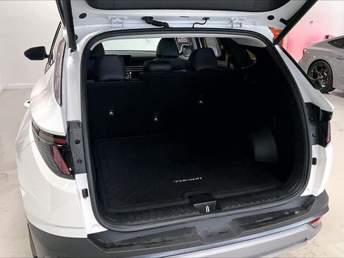 Used 2025 Hyundai Tucson Limited image 17