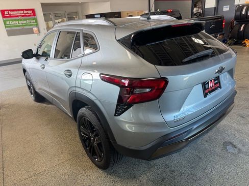 Used 2025 Chevrolet Trax ACTIV w/ Driver Confidence Package image 7